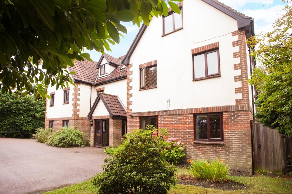 Hampden Lodge, Hailsham road, Heathfield, East Sussex, TN21 8AE