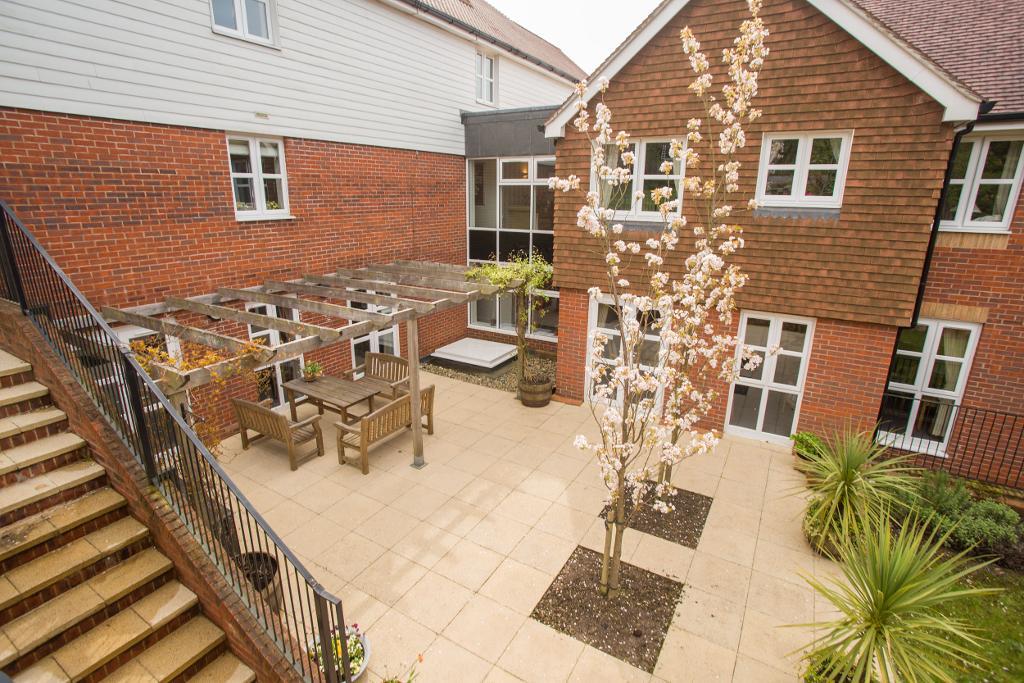 Ridgeway Court, Mutton Hall Hill, Heathfield, East Sussex, TN21 8NB