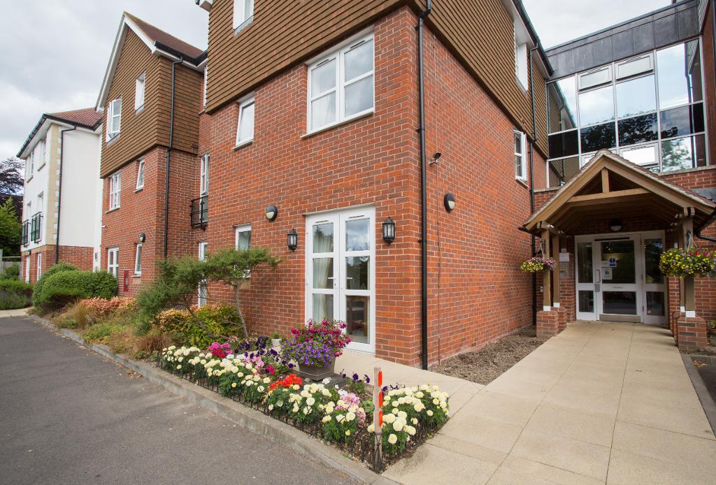 Ridgeway Court, Mutton Hall Hill, Heathfield, East Sussex, TN21 8NB