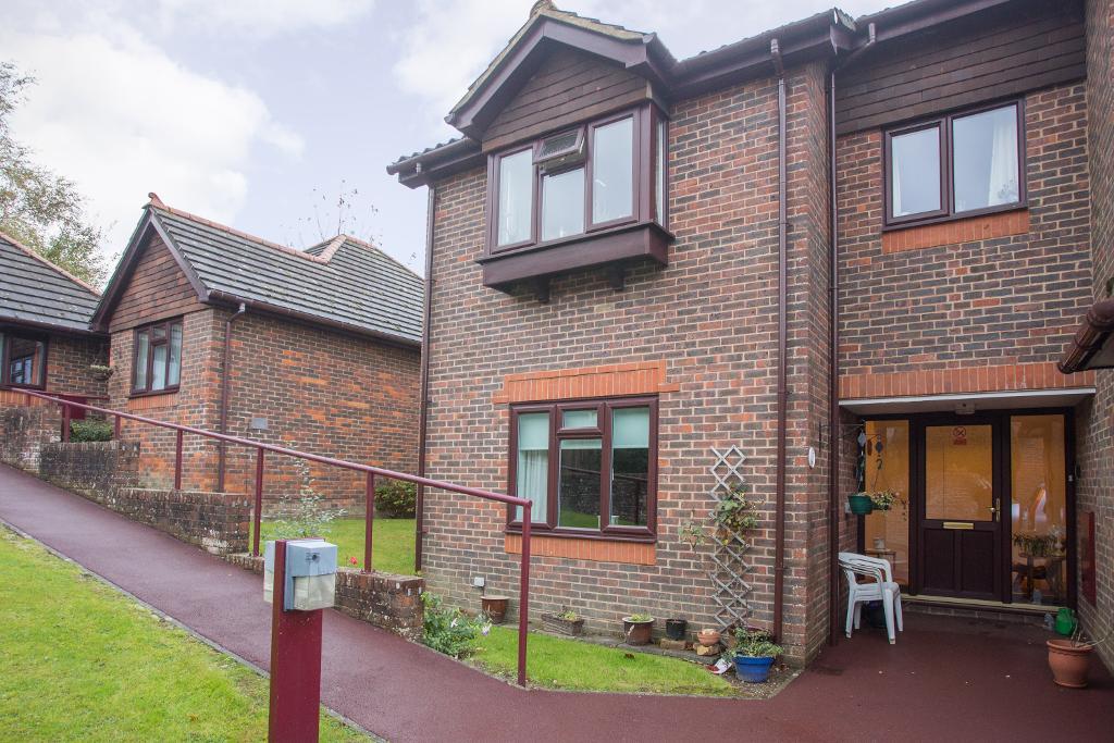 Alexandra road, Heathfield, East Sussex, TN21 8EB Foresters Estate