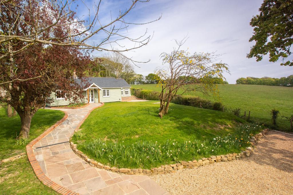 Holbans Lane, Burwash Road, Broad Oak, East Sussex, TN21 8XD