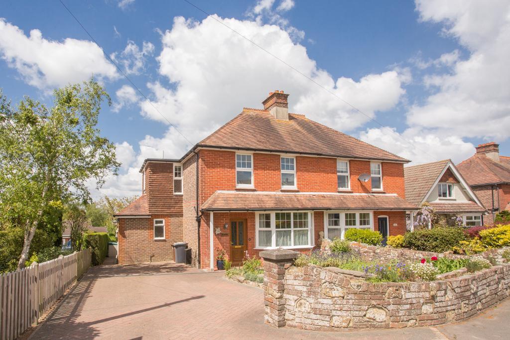 Hailsham Road, Heathfield, East Sussex, TN21 8AS Foresters Estate