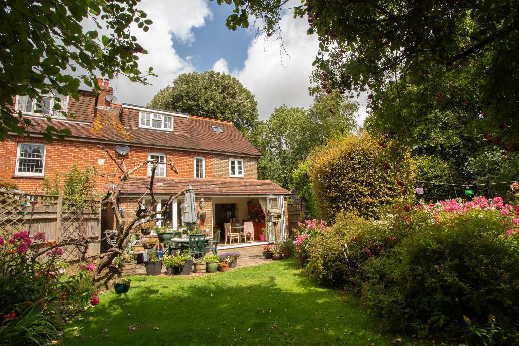 Ballsocks Lane, Vines Cross, Heathfield, East Sussex, TN21 9ES