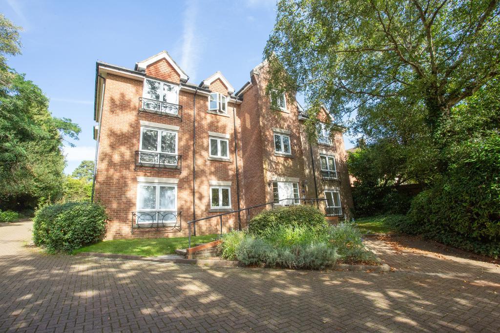 High Street, Heathfield, East Sussex, TN21 8LS Foresters Estate