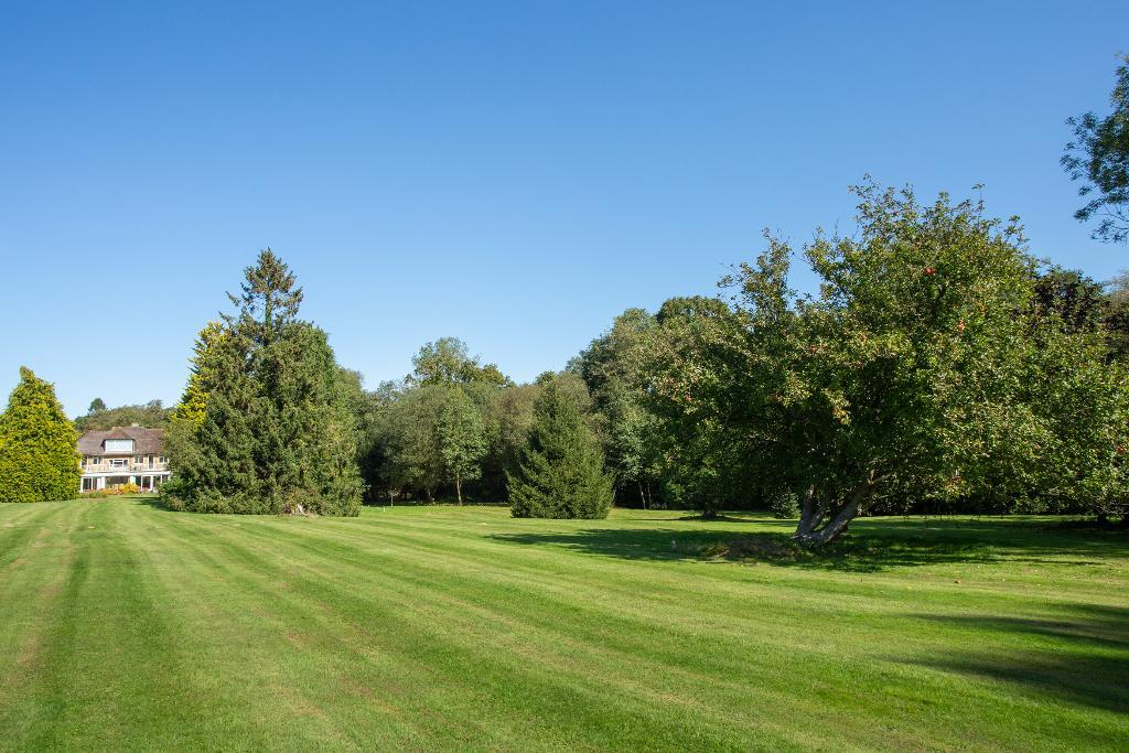 West Street Lane, Maynards Green, East Sussex, TN21 0DA Foresters