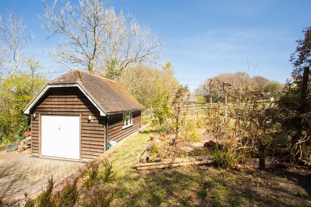 Brightling Road, Dallington, East Sussex, TN21 9LJ Foresters Estate