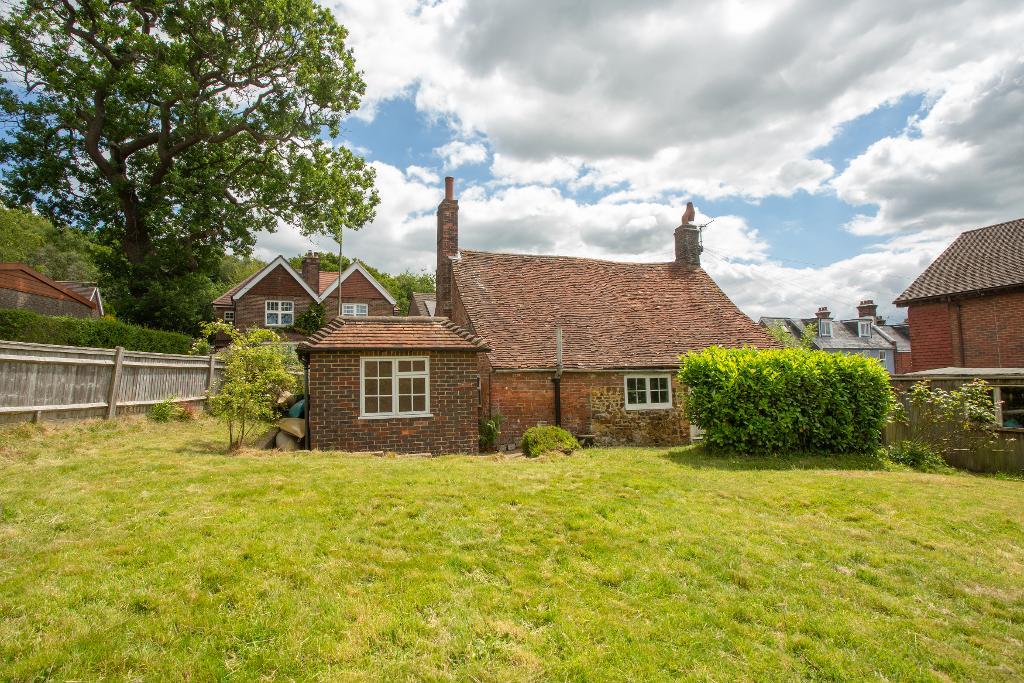 Hailsham Road, Heathfield, TN21 8ES Foresters Estate Agents Heathfield