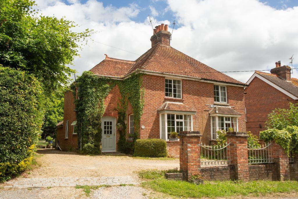 Oakside, Three Cups, Heathfield, East Sussex, TN21 9LU Foresters