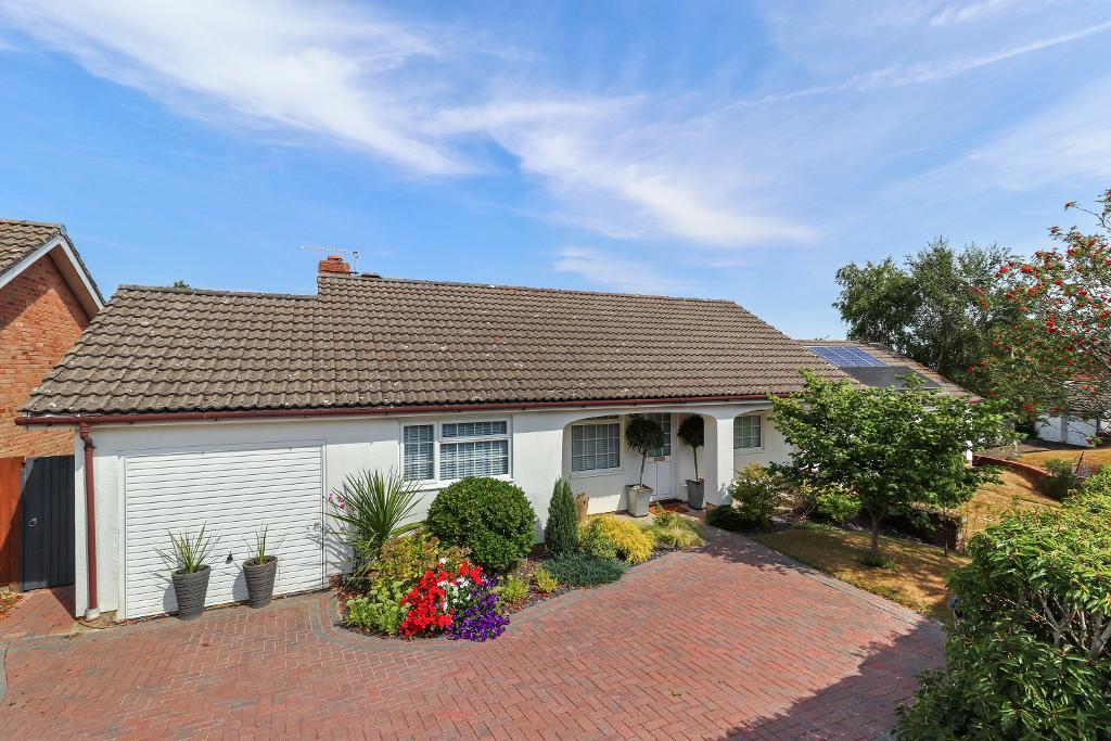 Gorse Hill, Broad Oak, Heathfield, East Sussex, TN21 8TP Foresters Estate Agents Heathfield