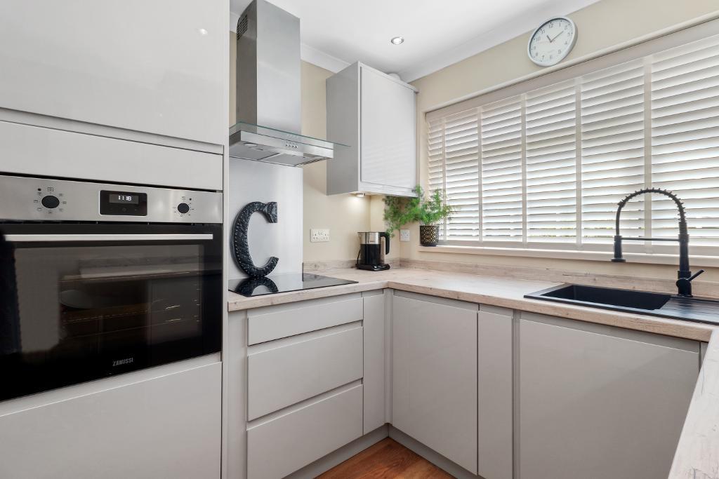 Gorse Hill, Broad Oak, Heathfield, East Sussex, TN21 8TP Foresters Estate Agents Heathfield