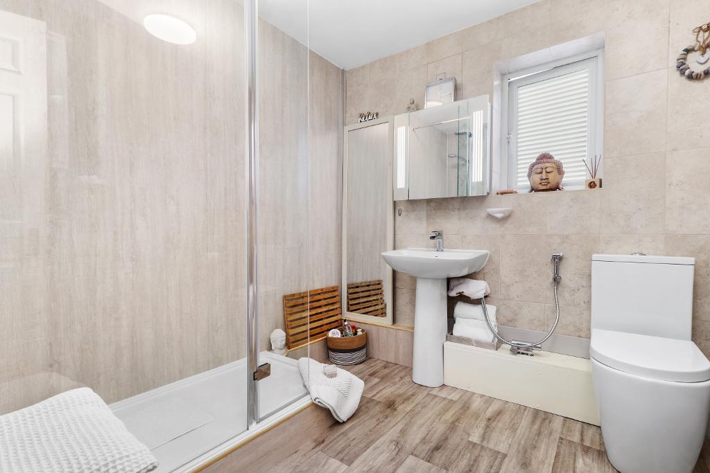 Gorse Hill, Broad Oak, Heathfield, East Sussex, TN21 8TP Foresters Estate Agents Heathfield