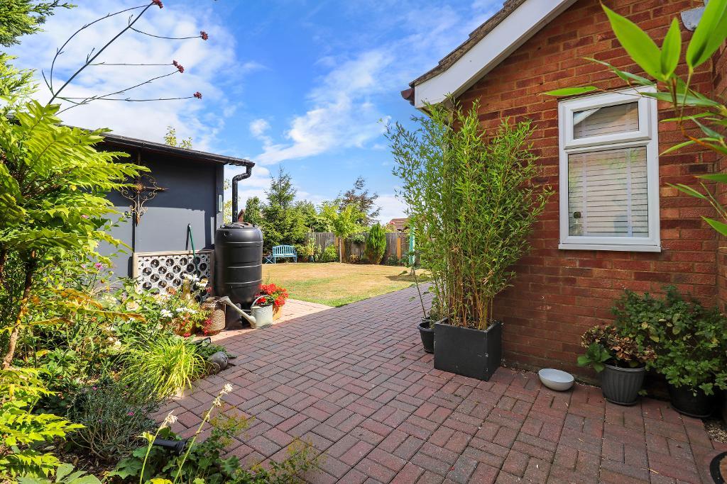 Gorse Hill, Broad Oak, Heathfield, East Sussex, TN21 8TP Foresters Estate Agents Heathfield