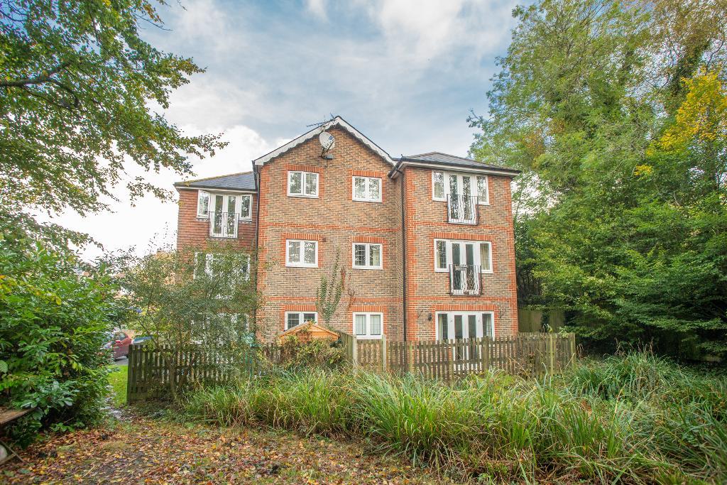 The Glade, Mutton Hall Hill, Heathfield, East Sussex, TN21 8FD