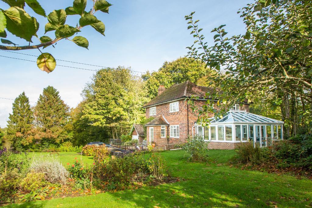 Grove Hill, Hellingly, East Sussex, BN27 4HG Foresters Estate Agents Heathfield