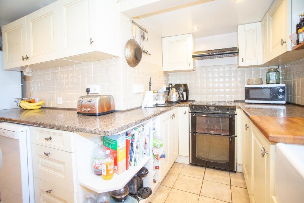 Lower Dicker, Hailsham, East Sussex, BN27 4BY Foresters Estate Agents