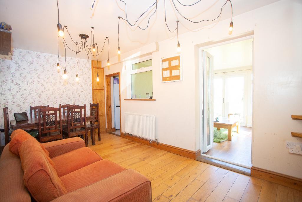 Lower Dicker, Hailsham, East Sussex, BN27 4BY Foresters Estate Agents