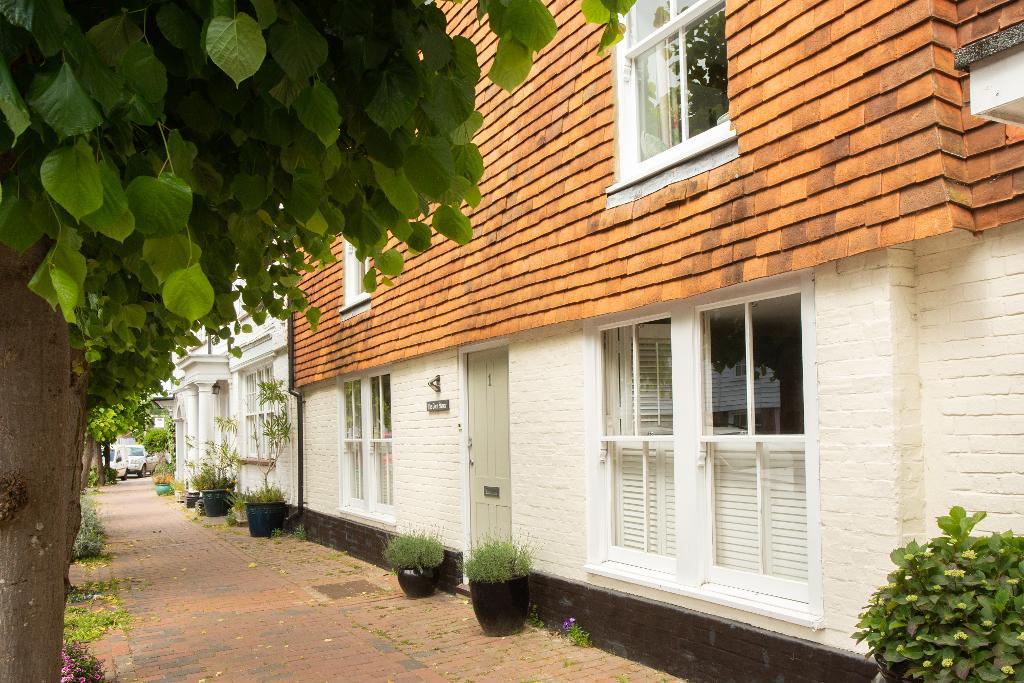 The Corn Stores, High Street, Burwash, East Sussex, TN19 7EP