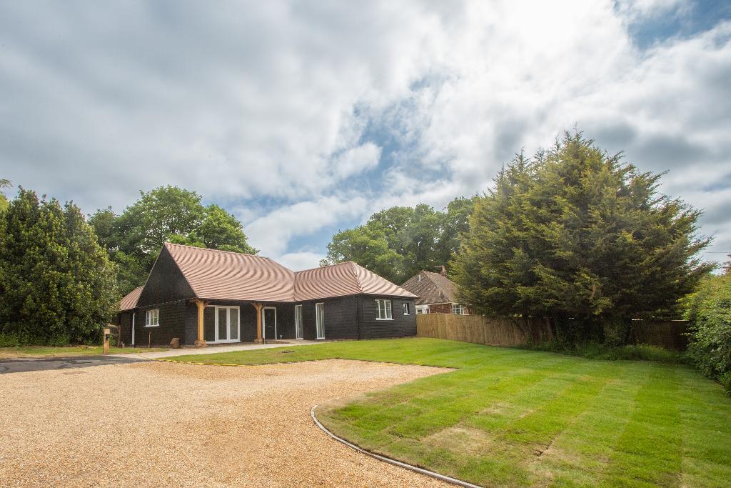 Amberstone, Hailsham, East Sussex, BN27 1PJ Foresters Estate Agents