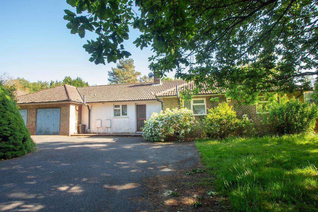 Possingworth Park, Cross in Hand, Heathfield, East Sussex, TN21 0TA Foresters Estate Agents