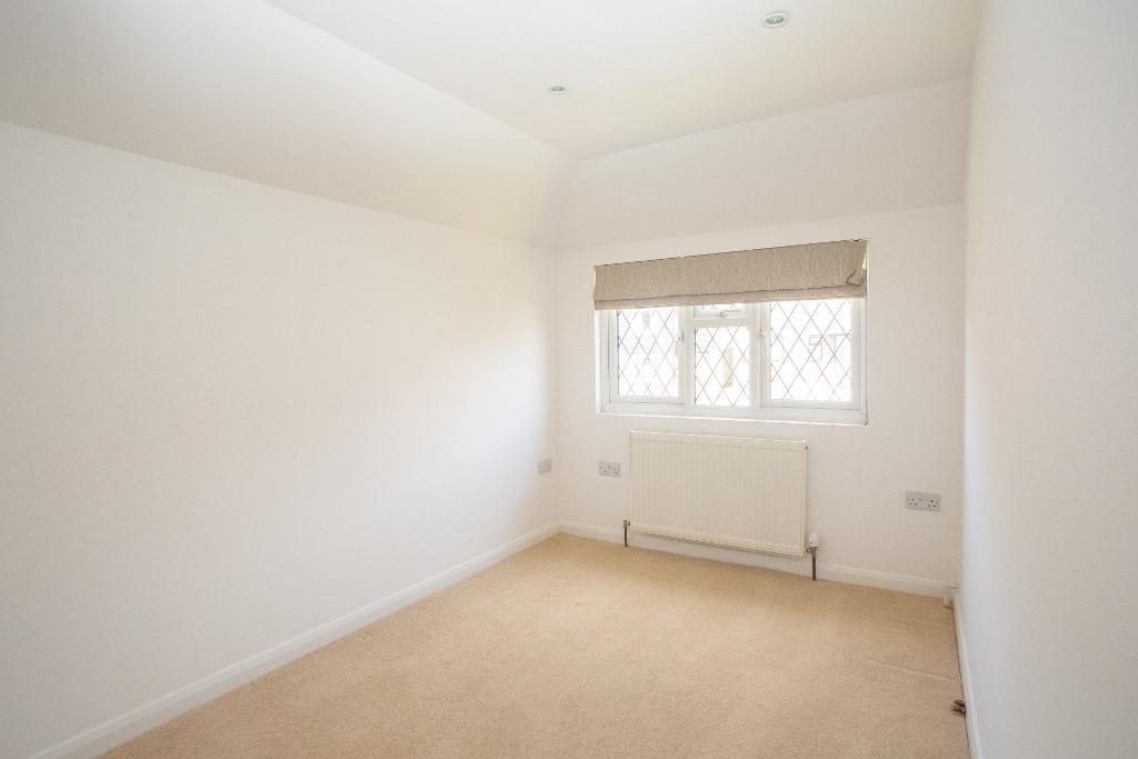 Mutton Hall Lane, Heathfield, East Sussex, TN21 8NX Foresters Estate