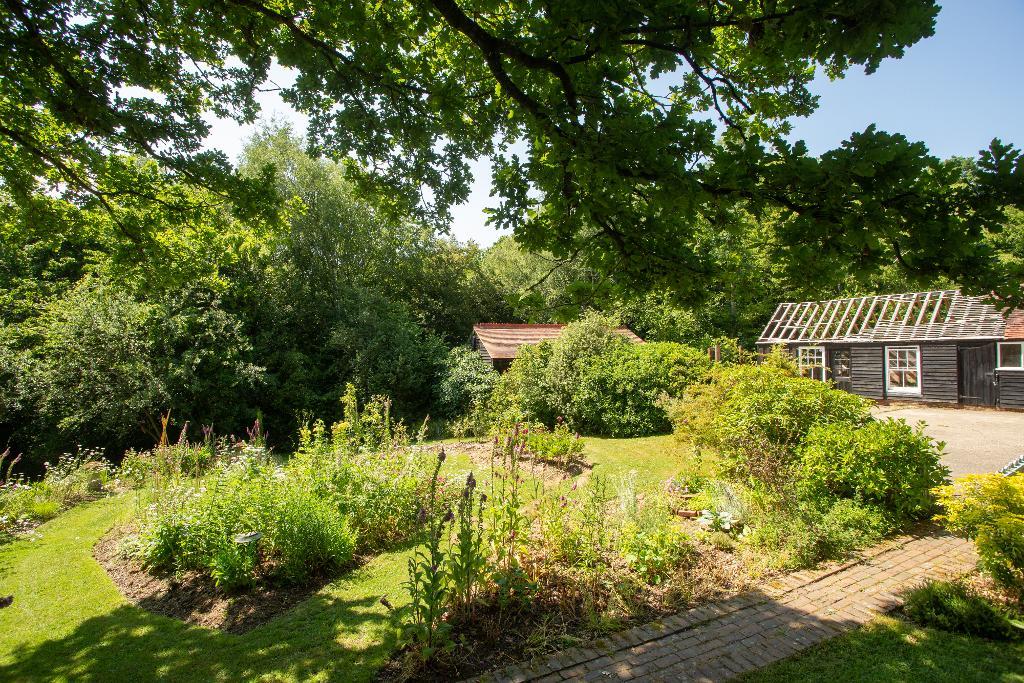 Moat Lane, Waldron, East Sussex, TN21 0RT Foresters Estate Agents Heathfield