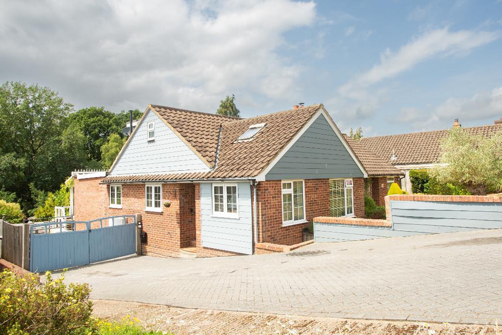 Swaines Way, Heathfield, East Sussex, TN21 0AN Foresters Estate