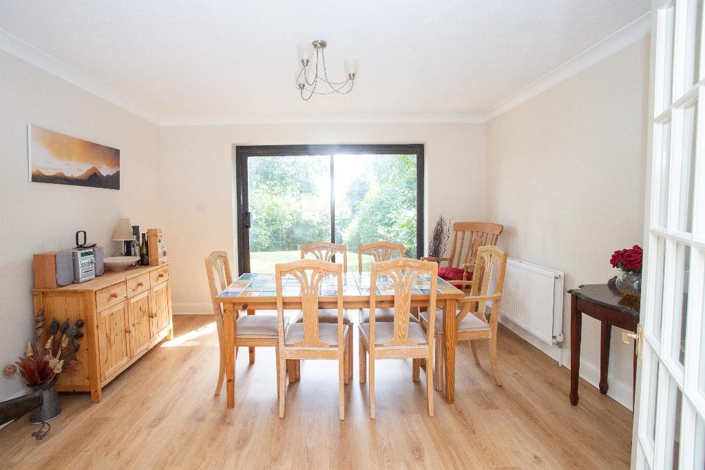 Firwood Rise, Heathfield, East Sussex, TN21 8LX Foresters Estate