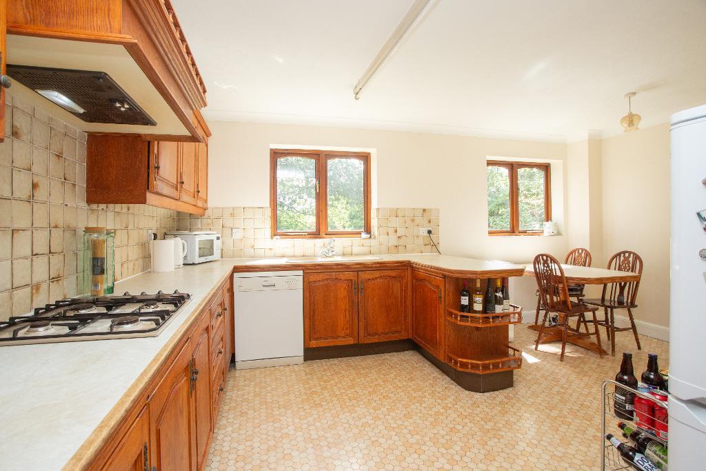 Firwood Rise, Heathfield, East Sussex, TN21 8LX Foresters Estate