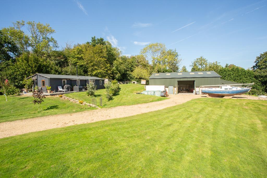 Cowbeech Road, Rushlake Green, Warbleton, East Sussex, TN21 9QA