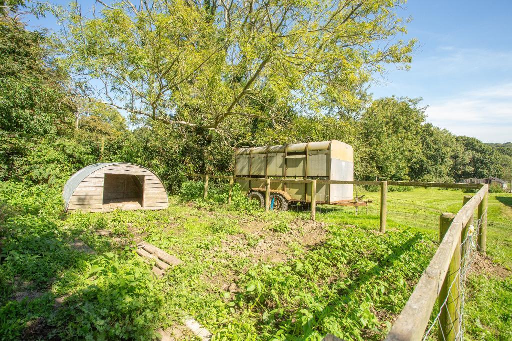 Cowbeech Road, Rushlake Green, Warbleton, East Sussex, TN21 9QA