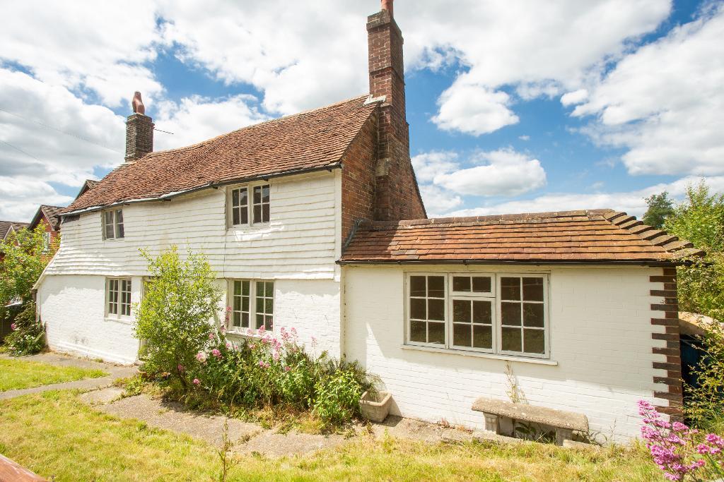 Hailsham Road, Heathfield, East Sussex, TN21 8ES Foresters Estate