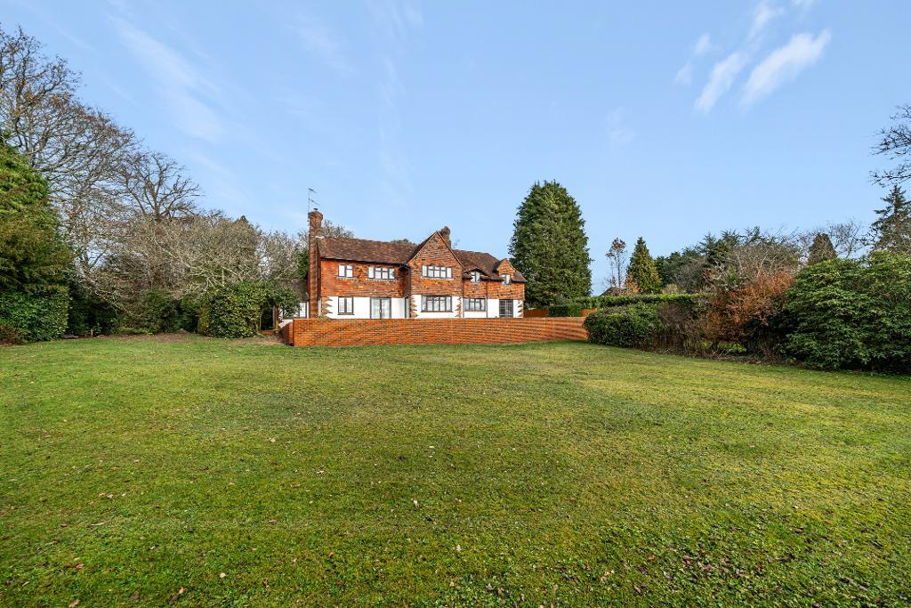 Possingworth Close, Cross in Hand, Heathfield, East Sussex, TN21 0TL Foresters Estate Agents
