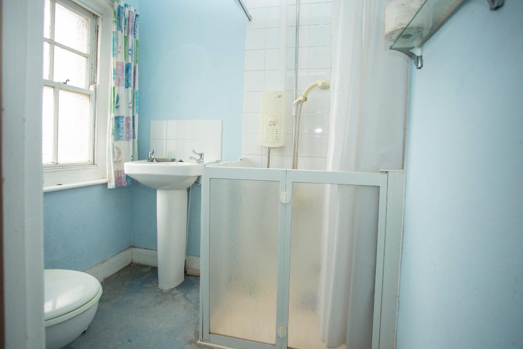 Hailsham Road, Heathfield, East Sussex, TN21 8AD Foresters Estate