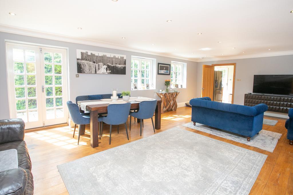 Grove Hill, Hellingly, East Sussex, BN27 4HF Foresters Estate Agents