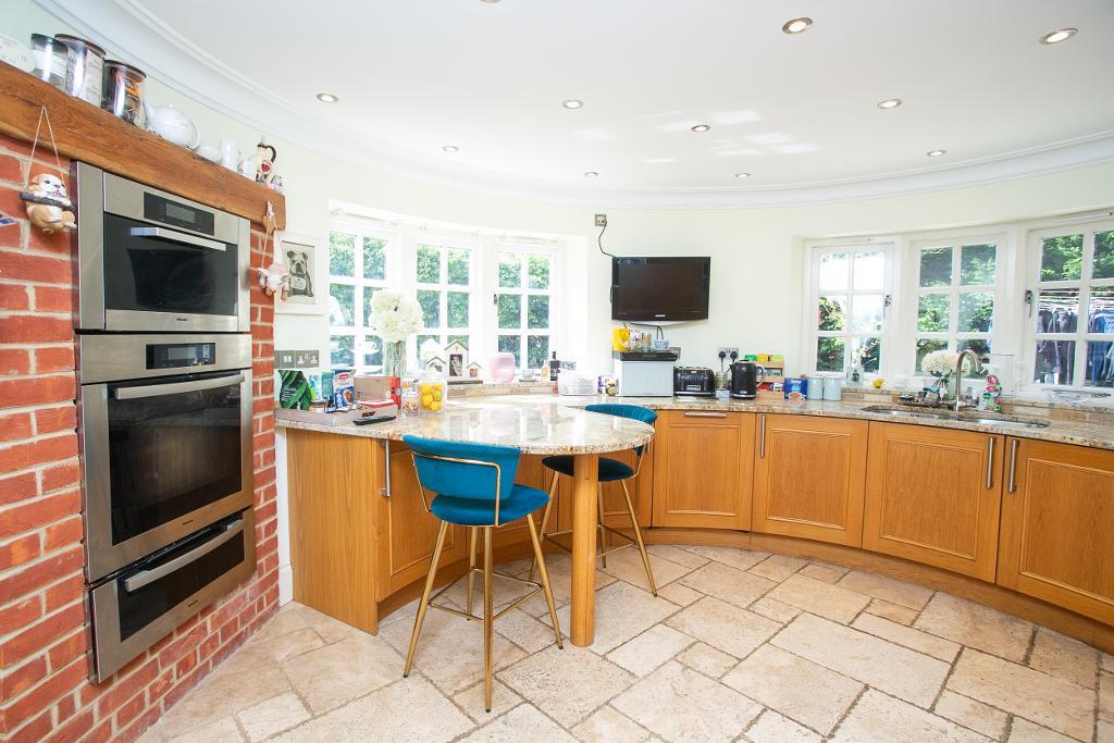 Grove Hill, Hellingly, East Sussex, BN27 4HF Foresters Estate Agents