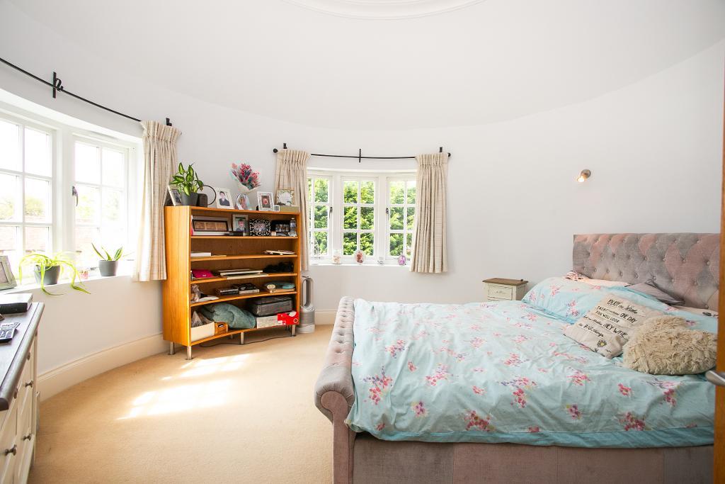 Grove Hill, Hellingly, East Sussex, BN27 4HF Foresters Estate Agents