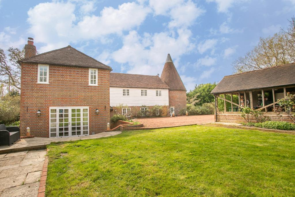 Grove Hill, Hellingly, East Sussex, BN27 4HF Foresters Estate Agents Heathfield