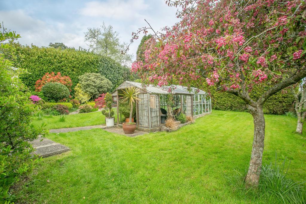 Firgrove Road, CrossinHand, TN21 0SU Foresters Estate Agents Heathfield