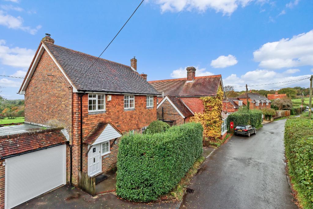 The Street, Waldron, East Sussex, TN21 0QU Foresters Estate Agents Heathfield